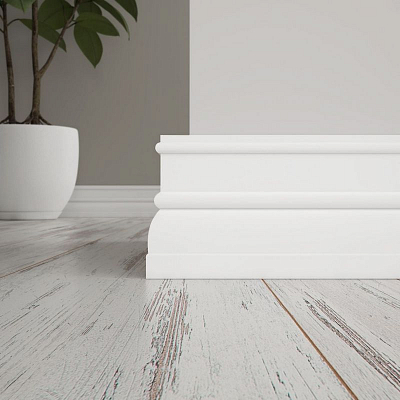 Плинтус Ultrawood Base 014